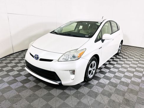 Used 2014 Toyota Prius Three FWD image 4