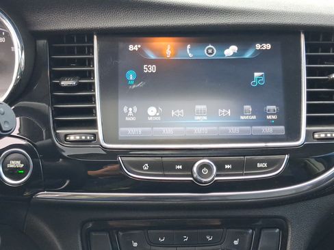 Used 2018 Buick Encore Essence AWD/4WD image 18