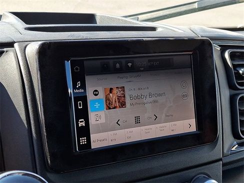 Used 2025 RAM ProMaster 2500 w/ Convenience Group image 16