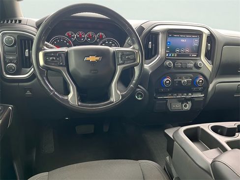 Used 2020 Chevrolet Silverado 1500 LT w/ Texas Edition image 15