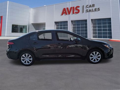 Used 2025 Toyota Corolla LE image 5