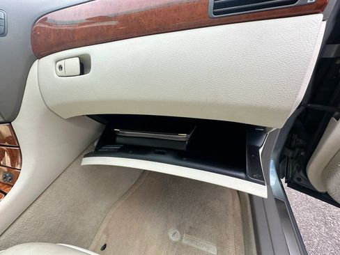 Used 2001 Lexus LS 430 RWD image 39