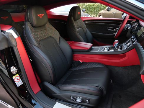 Used 2020 Bentley Continental GT image 23