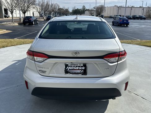 Certified 2024 Toyota Corolla LE image 9
