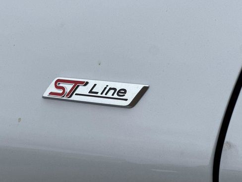 New 2026 Ford Explorer ST-Line w/ ST-Line Street Pack image 6