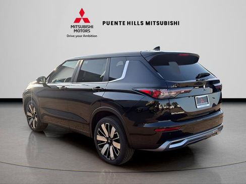 New 2026 Mitsubishi Outlander SE FWD image 8