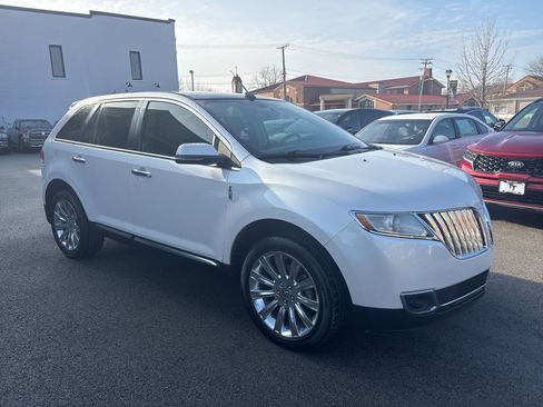 Used 2014 Lincoln MKX FWD w/ Equipment Group 102A image 6