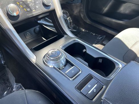 Used 2017 Ford Fusion SE FWD image 37