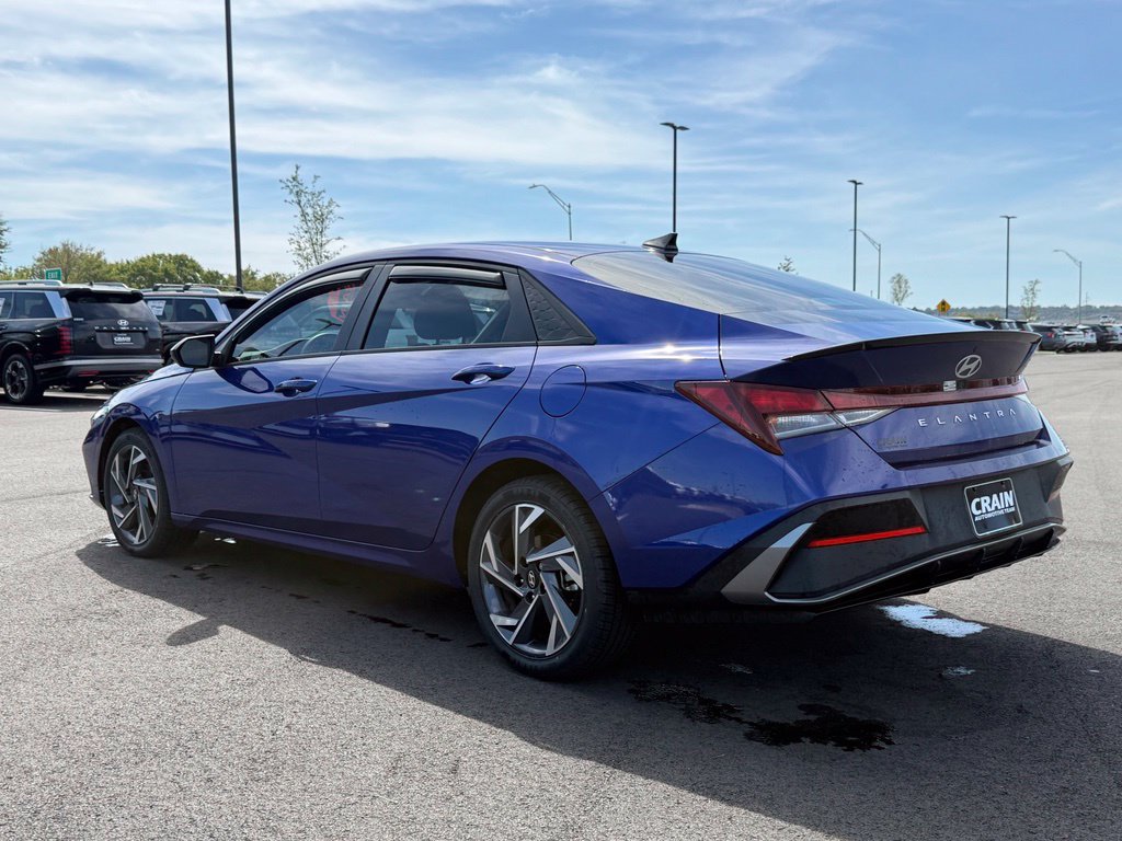 Certified 2025 Hyundai Elantra Sport FWD image 7