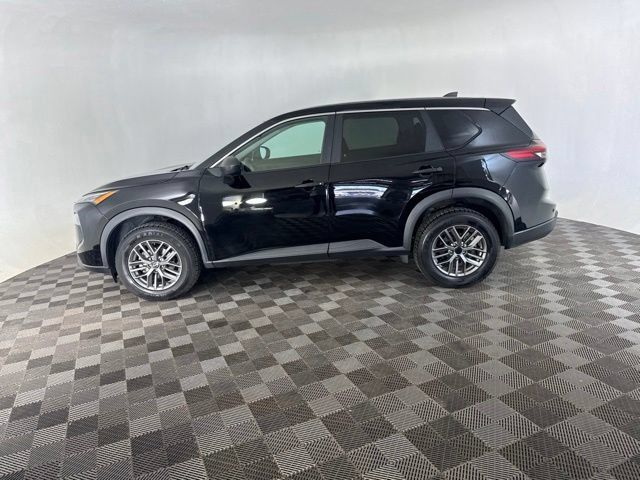 Used 2024 Nissan Rogue S AWD/4WD image 8