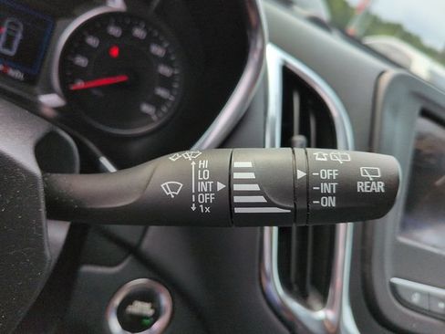 Used 2020 Chevrolet Equinox LT FWD image 25