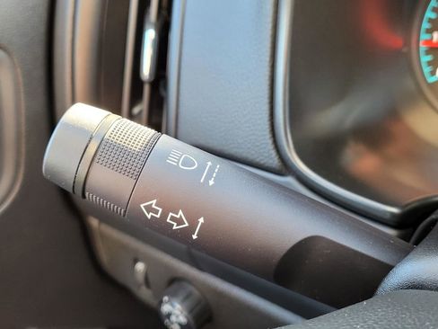 Used 2022 Chevrolet Colorado LT w/ LT Convenience Package image 31