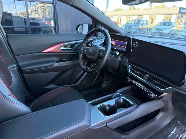 Used 2024 Chevrolet Equinox EV RS FWD image 13