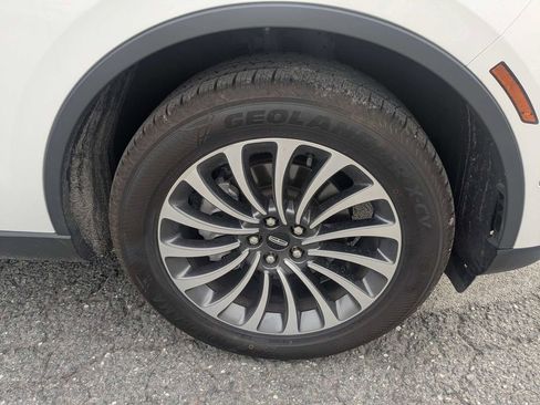 Used 2024 Lincoln Aviator Reserve w/ Equipment Group 201A AWD/4WD image 11