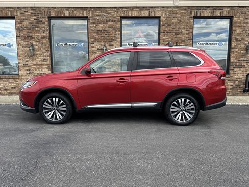Used 2019 Mitsubishi Outlander SEL AWD/4WD image 2