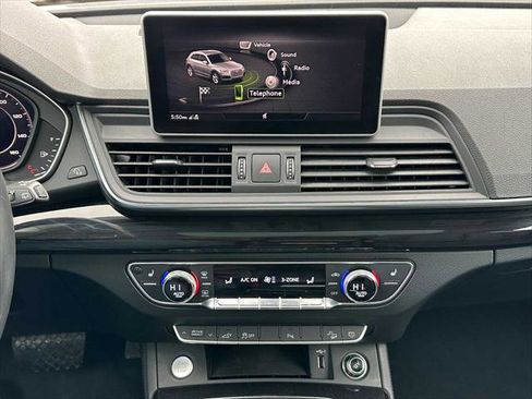 Used 2020 Audi Q5 e Premium Plus image 26