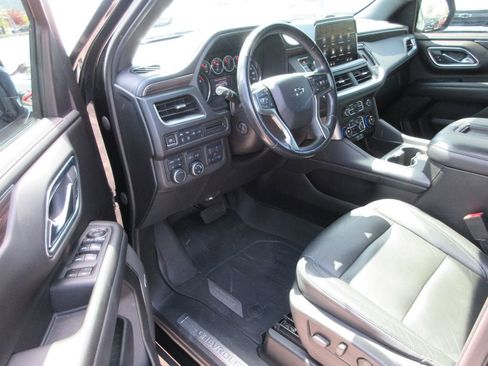 Used 2021 Chevrolet Tahoe Z71 w/ Z71 Signature Package image 14