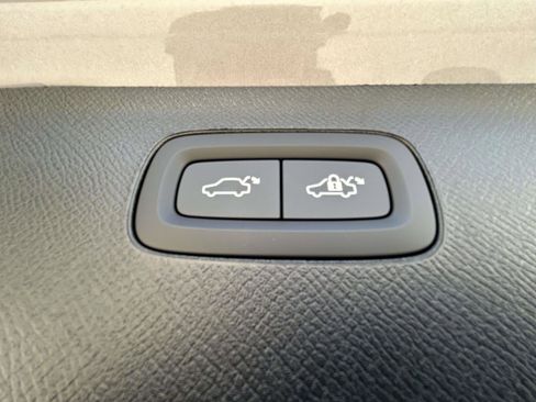 New 2026 Volvo XC90 B5 Plus image 19