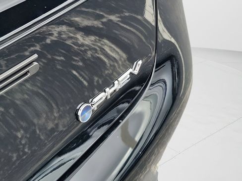 New 2026 Toyota Prius Plug-In Hybrid FWD image 7