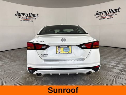 Used 2023 Nissan Altima 2.5 SV w/ SV Premium Package FWD image 7