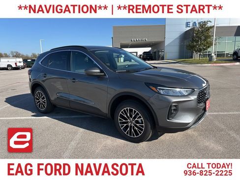 New 2026 Ford Escape SE image 1