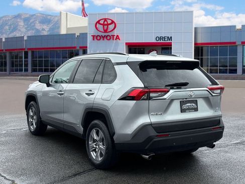 Used 2025 Toyota RAV4 LE AWD/4WD image 5