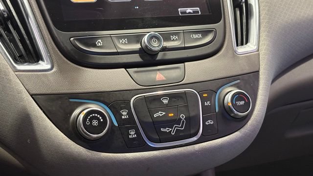 Used 2018 Chevrolet Malibu LT w/ Driver Confidence Package FWD image 37