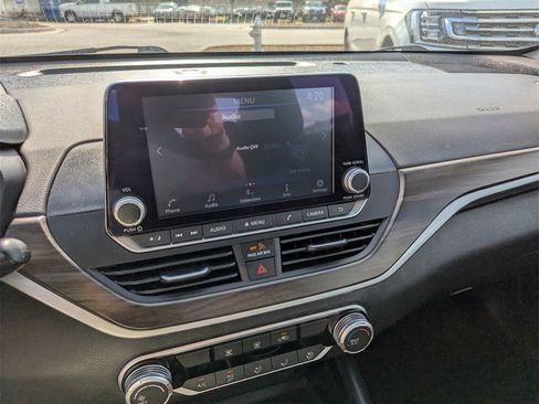 Used 2023 Nissan Altima 2.5 SV image 21