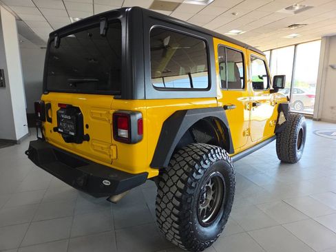 Used 2019 Jeep Wrangler Unlimited Rubicon w/ Cold Weather Group AWD/4WD image 7
