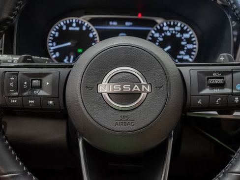 Used 2023 Nissan Pathfinder SV AWD/4WD image 12