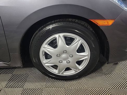 Used 2020 Honda Civic LX image 3