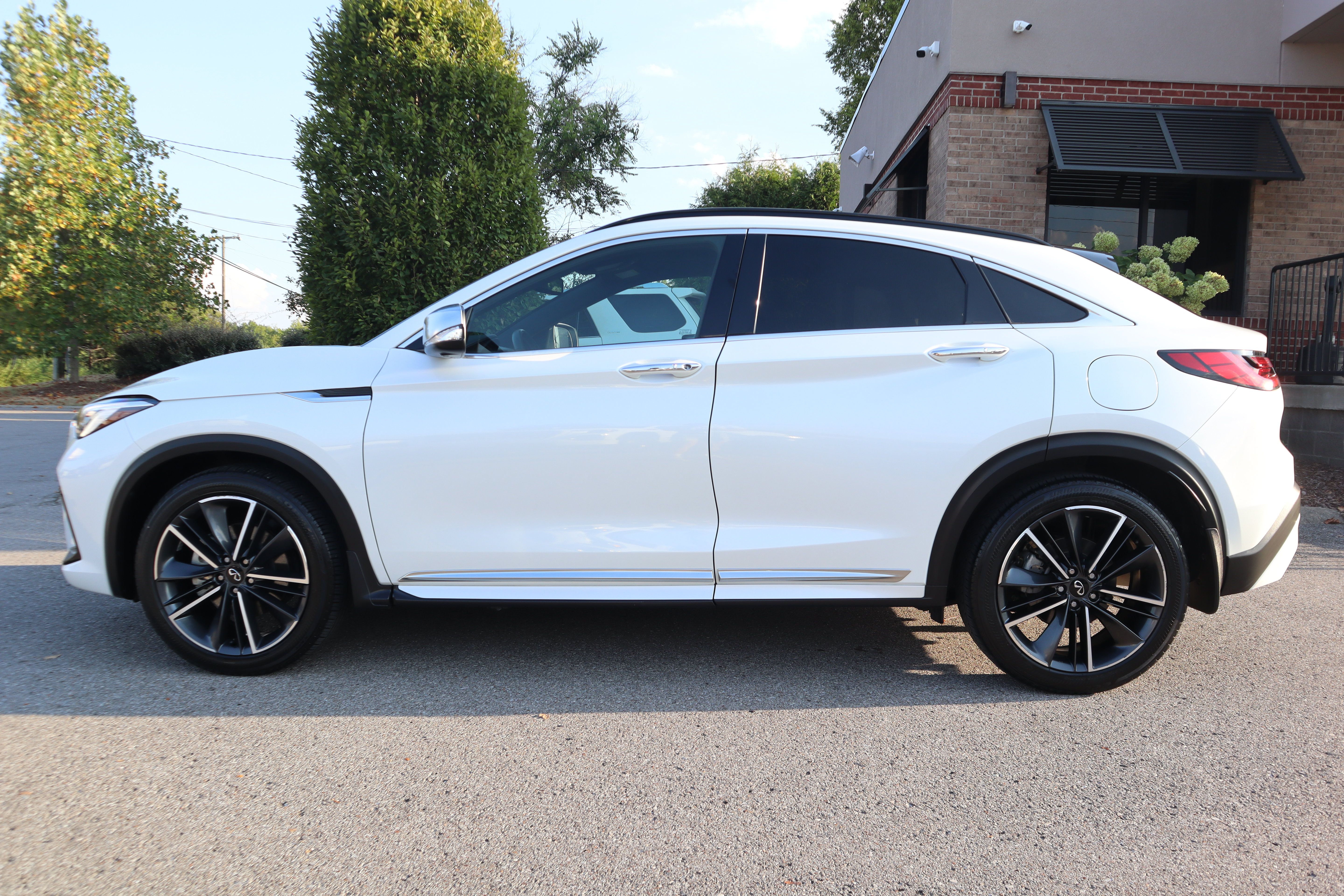 Used 2023 INFINITI QX55 Essential w/ Accent Package AWD/4WD image 10