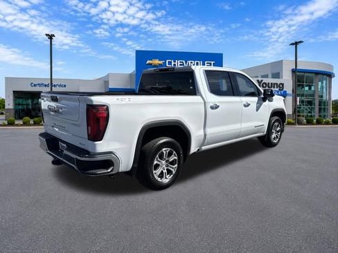 Used 2025 GMC Sierra 1500 SLT AWD/4WD image 7