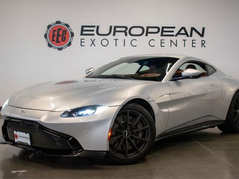 Used 2020 Aston Martin V8 Vantage Coupe RWD image 22
