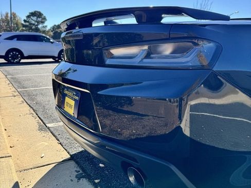 Used 2018 Chevrolet Camaro SS image 7