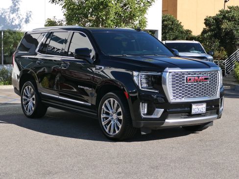 Used 2023 GMC Yukon Denali AWD/4WD image 7