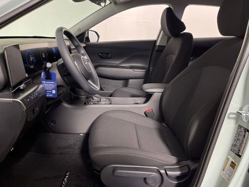 New 2026 Hyundai Kona SE image 12