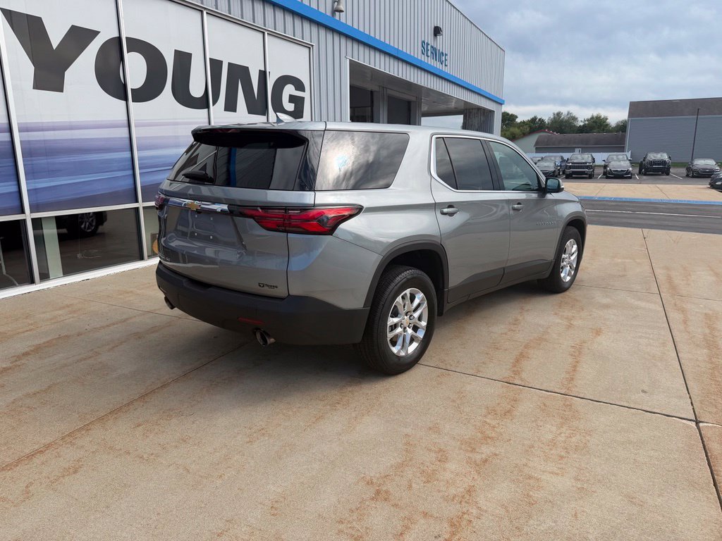 Used 2023 Chevrolet Traverse LS w/ Safety Package AWD/4WD image 3