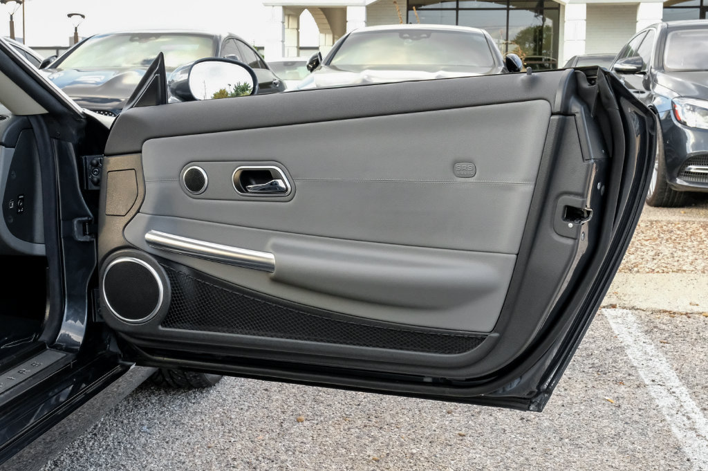 Used 2006 Chrysler Crossfire Limited RWD image 36