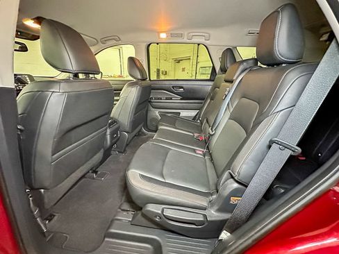 Used 2022 Nissan Pathfinder SL AWD/4WD image 27
