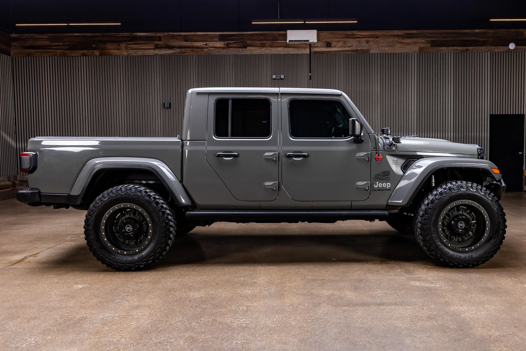 Used 2021 Jeep Gladiator Overland w/ Popular Equipment Package AWD/4WD image 10