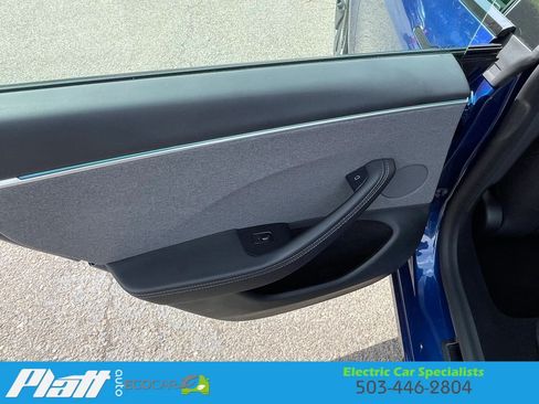 Used 2025 Tesla Model 3 Long Range RWD image 37