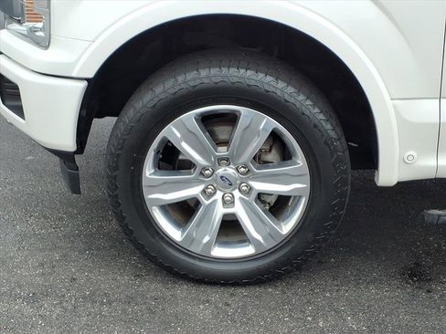 Used 2019 Ford F150 Platinum w/ Technology Package image 32