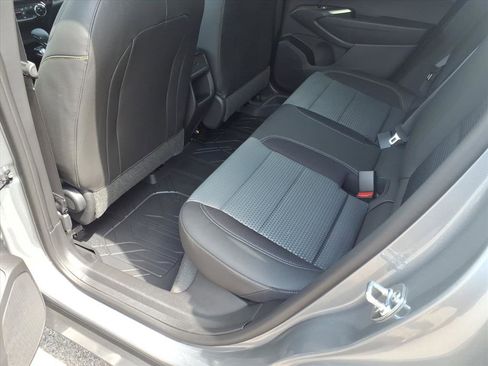 New 2025 Chevrolet Trax LT w/ LT Convenience Package image 6