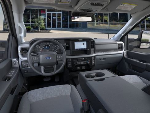 New 2026 Ford F250 XLT w/ FX4 Off-Road Package image 9