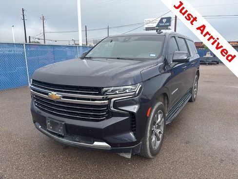 Used 2022 Chevrolet Suburban LT w/ Luxury Package image 1
