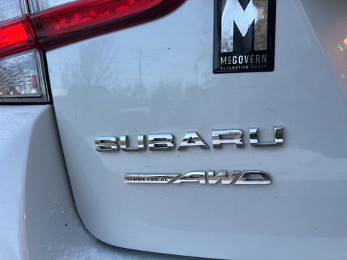 Used 2017 Subaru Impreza 2.0i Premium image 10