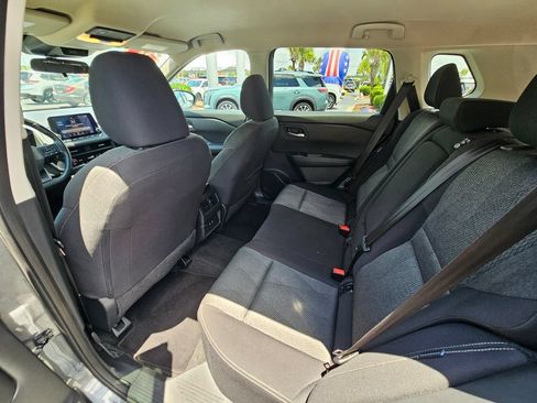 Used 2025 Nissan Rogue SV FWD image 12