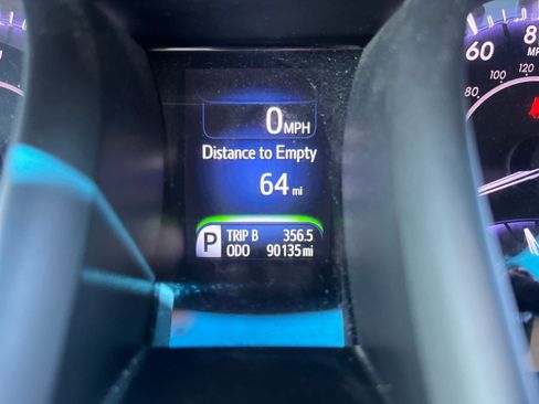 Used 2015 Toyota Avalon Limited FWD image 7