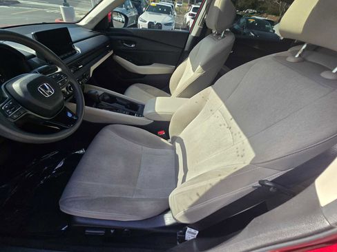 Used 2023 Honda Accord EX image 23